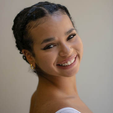 Pictured is Gigi Robinson '25, School of Dance major. 