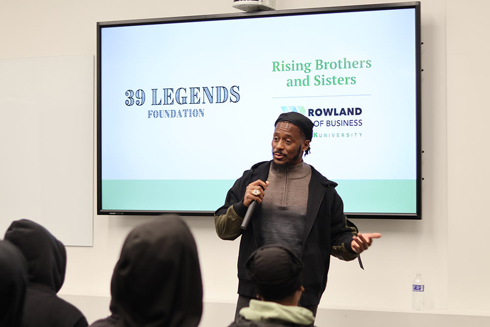 Pictured is Willie Parker speaking to students in Point Park's CMI. Photo by Natalie Caine '25.