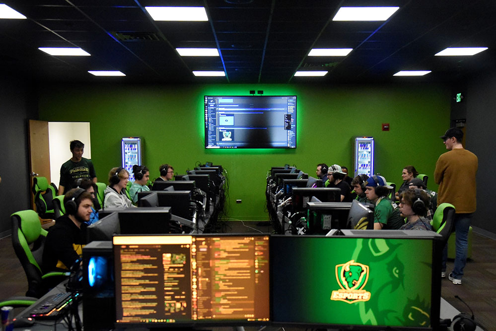 1000_Esports-Facilities_4.jpg